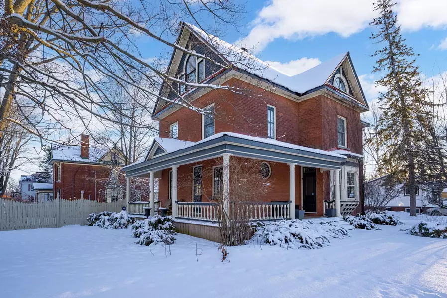 94 King ST, North Dundas, ON K0C 1H0