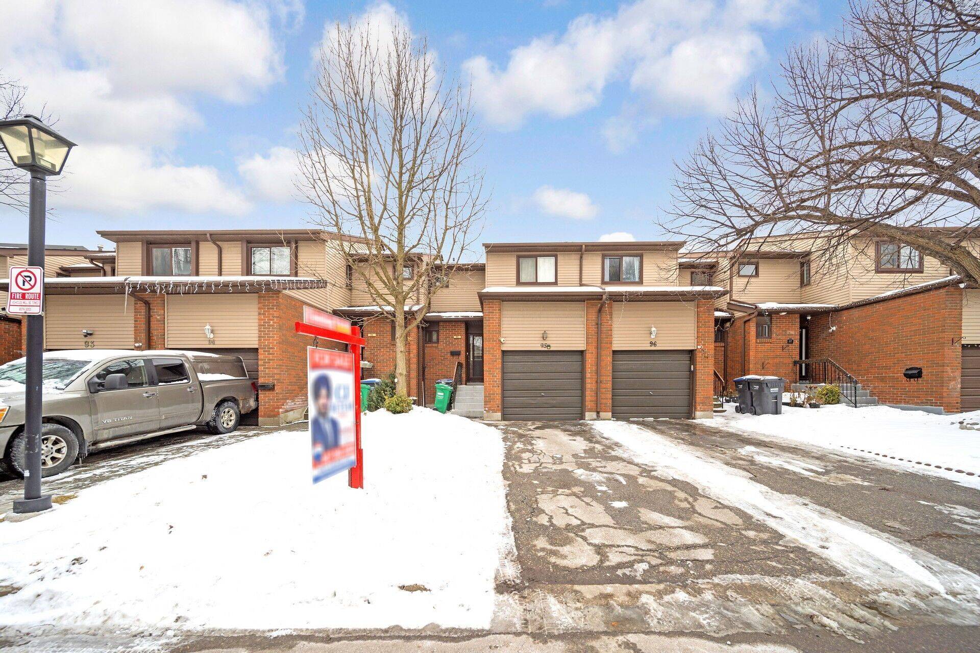 95 Carleton PL, Brampton, ON L6T 3Z4