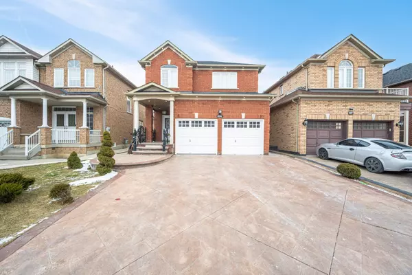 Brampton, ON L6P 0Z8,104 Turquoise CRES