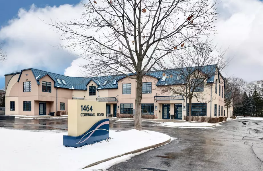 1464 Cornwall RD #2, Oakville, ON L6J 7W5