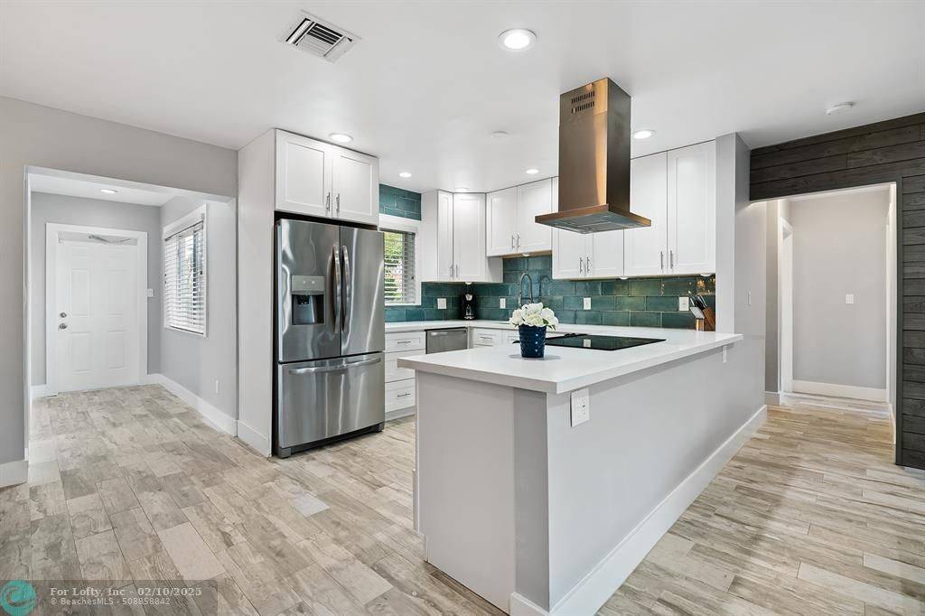 Wilton Manors, FL 33311,809 NW 28th St
