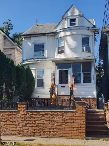 322 E 30th St, Paterson City, NJ 07504