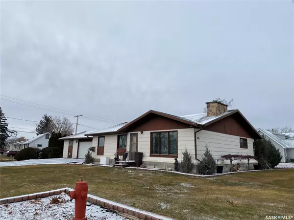 726 Main STREET, Eston, SK S0L 1A0