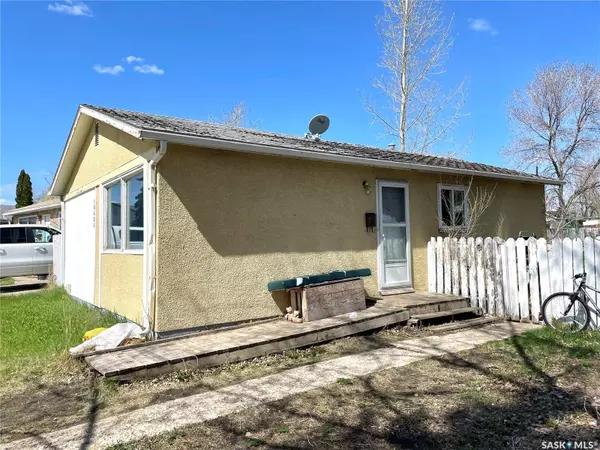 10408 Laurier CRESCENT, North Battleford, SK S9A 3A8