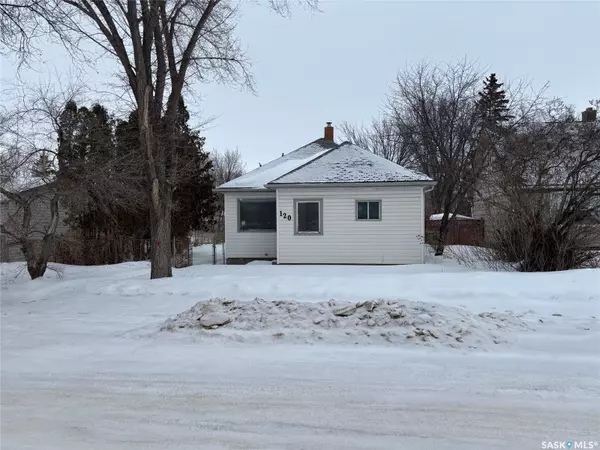 120 Iroquois STREET W, Moose Jaw, SK S6H 5A6