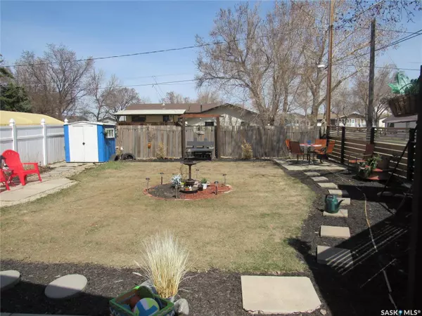 Rosetown, SK S0L 2V0,301 6th AVENUE W