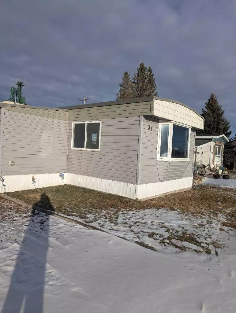 Magrath, AB T0K 1J0,266 2 ST W #31