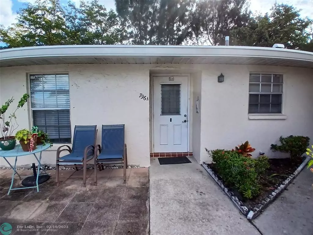 Lake Worth, FL 33467,796 Nantucket Cir  #796A