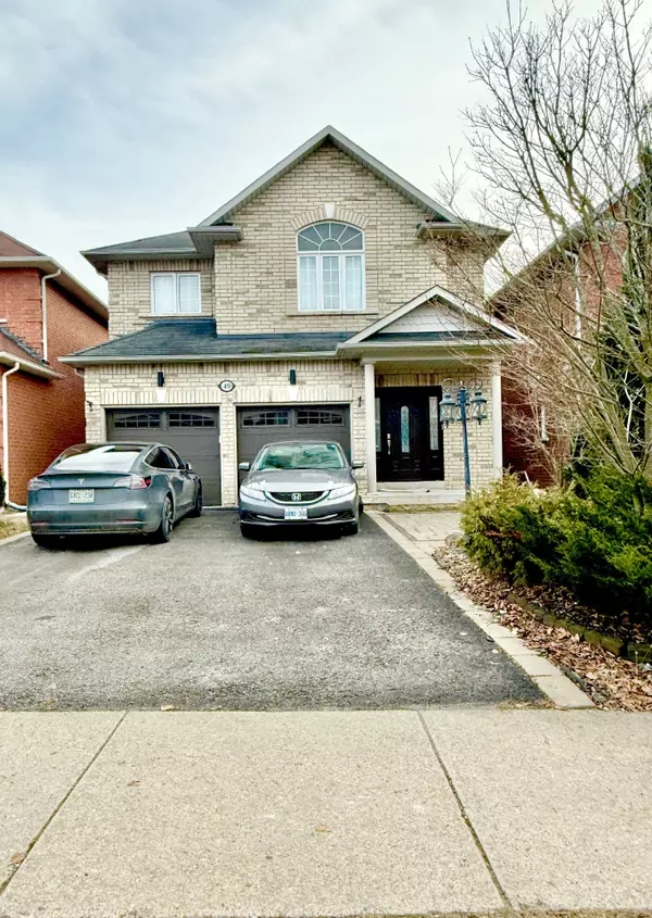 49 Woodbury CRES, Newmarket, ON L3X 2V5