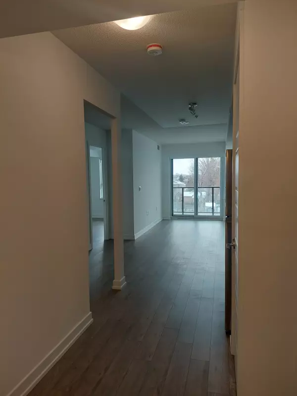 Toronto W04, ON M6B 0B1,556 Marlee AVE #333