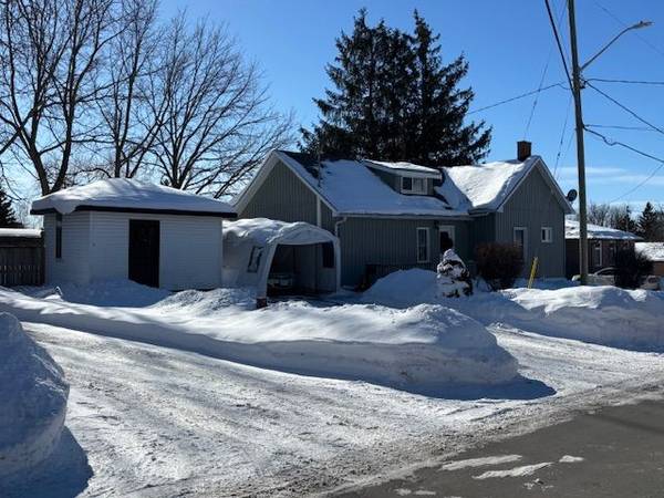 39 Hillside DR, Kawartha Lakes, ON K9V 1A3