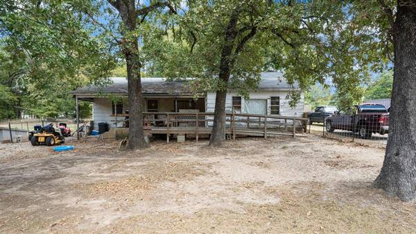 106 Winter Lane, Mabank, TX 75156