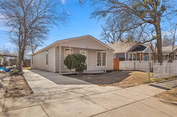 717 W Boyce Avenue, Fort Worth, TX 76115