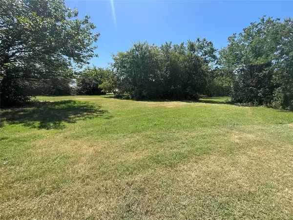 Quinlan, TX 75474,503 E Kirby