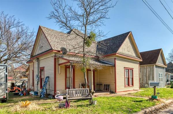 Mineral Wells, TX 76067,916 5th Avenue