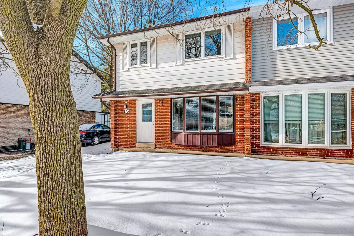 Oakville, ON L6H 1H8,173 McCraney ST W