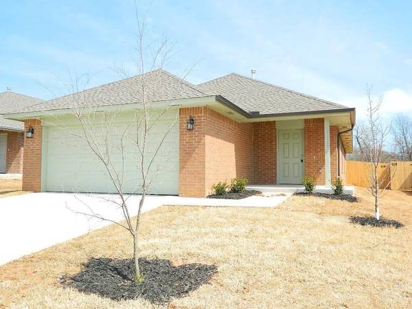 204 Saint Charles Way, Midwest City, OK 73130