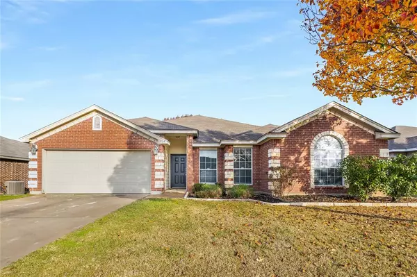 924 Joshua Drive, Burleson, TX 76028