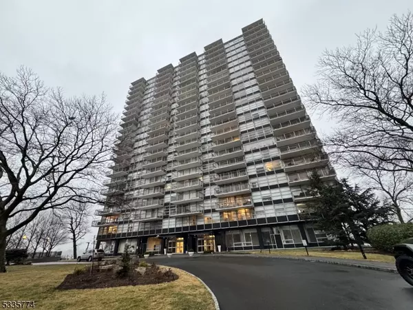 6050 Kennedy Blvd #5D, West New York Town, NJ 07093