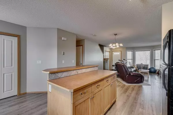 Calgary, AB T3E 1Y9,226 Cramond CT SE