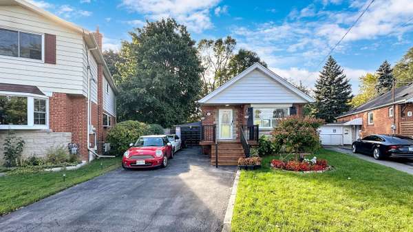 1 Fairbourne CRES, Toronto E04, ON M1L 3M6