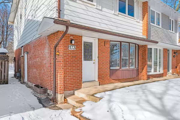 Oakville, ON L6H 1H8,173 McCraney ST W