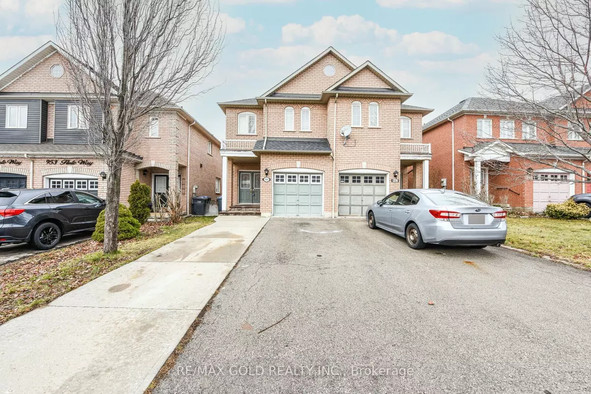 Mississauga, ON L5W 1S7,949 Flute WAY