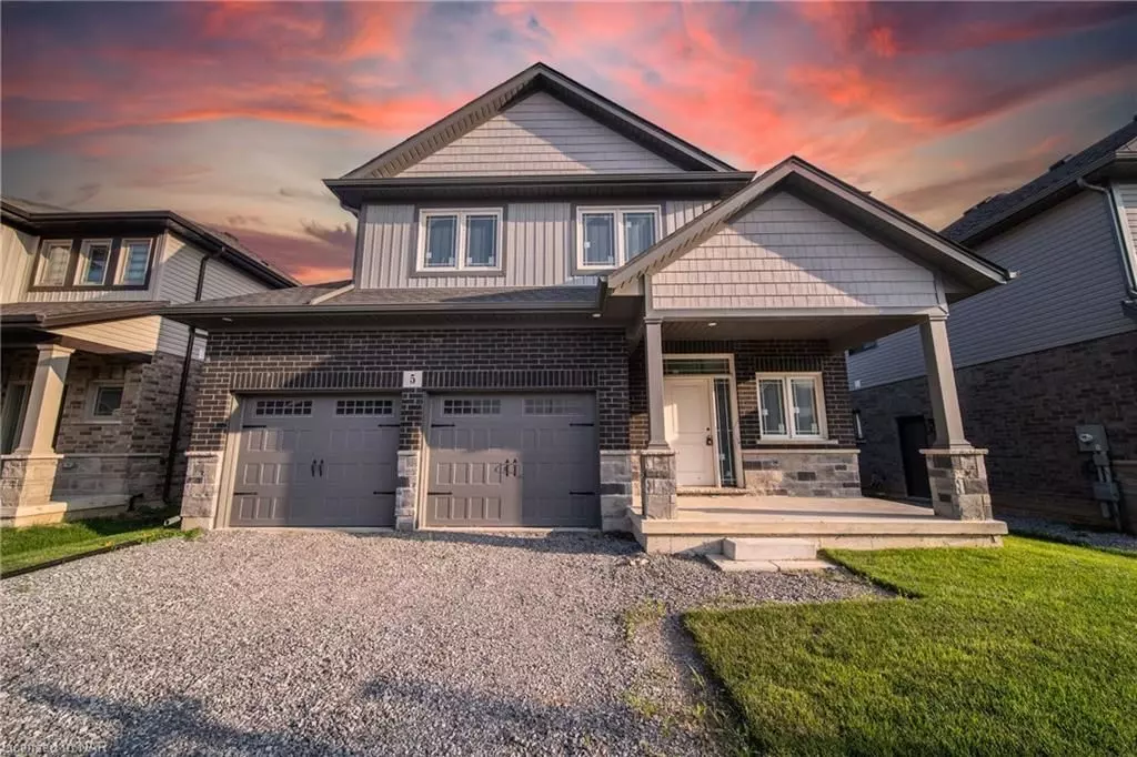 Thorold, ON L2V 0M1,5 Alicia CRES