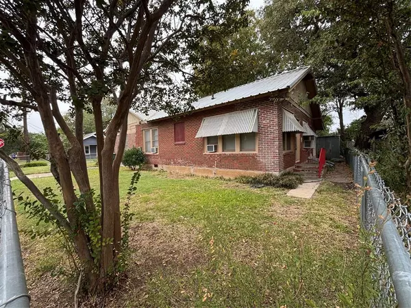 Brownwood, TX 76801,1216 3rd Street