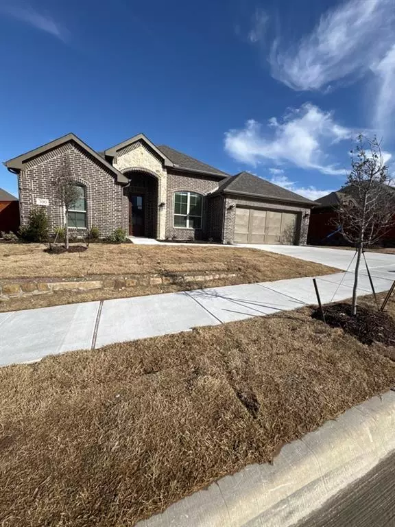 300 Honey Brook Lane, Aledo, TX 76008