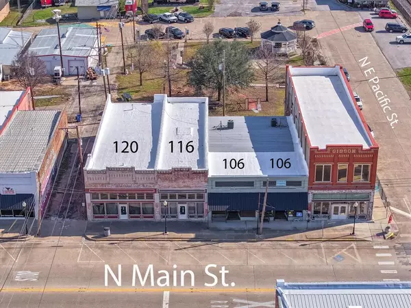 Grand Saline, TX 75140,106 N Main Street