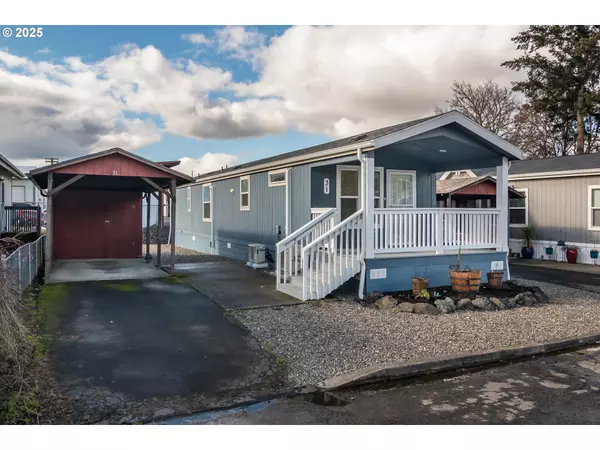 31 MANOR LOOP, Roseburg, OR 97471