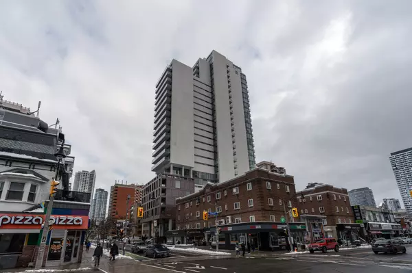 81 Wellesley ST E #2102, Toronto C08, ON M4Y 0C5