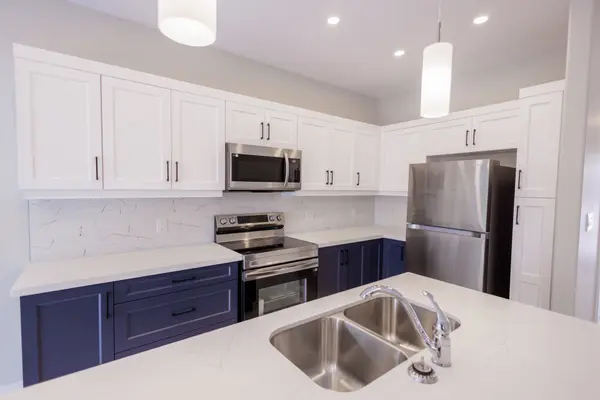 Thorold, ON L2V 0M1,5 Alicia CRES