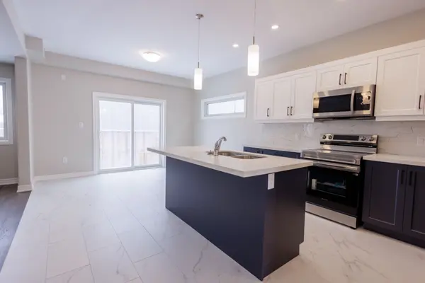 Thorold, ON L2V 0M1,5 Alicia CRES