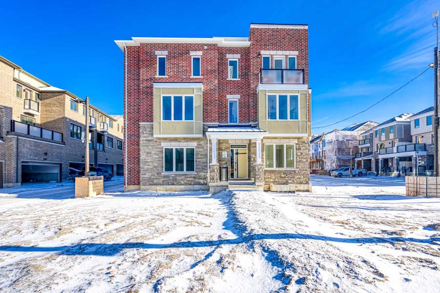 7 Sweet Pear ST, Markham, ON L6C 3M3