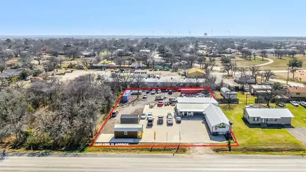 Jacksboro, TX 76458,1465 N Main Street