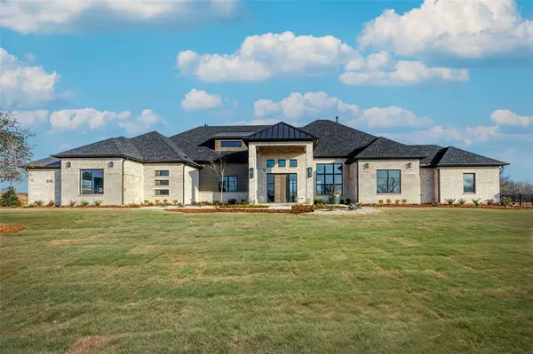 3142 Creek Pointe Drive, Celina, TX 75009