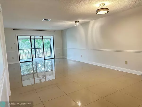 Boca Raton, FL 33428,9290 Vista Del Lago  #D