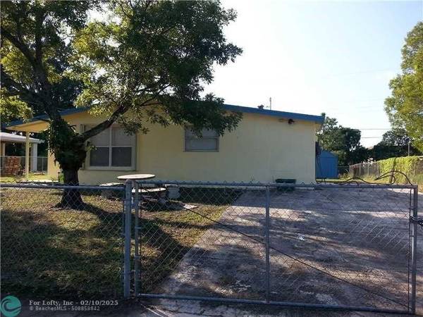 6000 SW 39th Ct, Davie, FL 33314