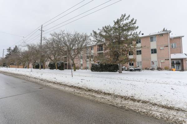 2228 Trafalgar ST #202, London, ON N5V 4J8