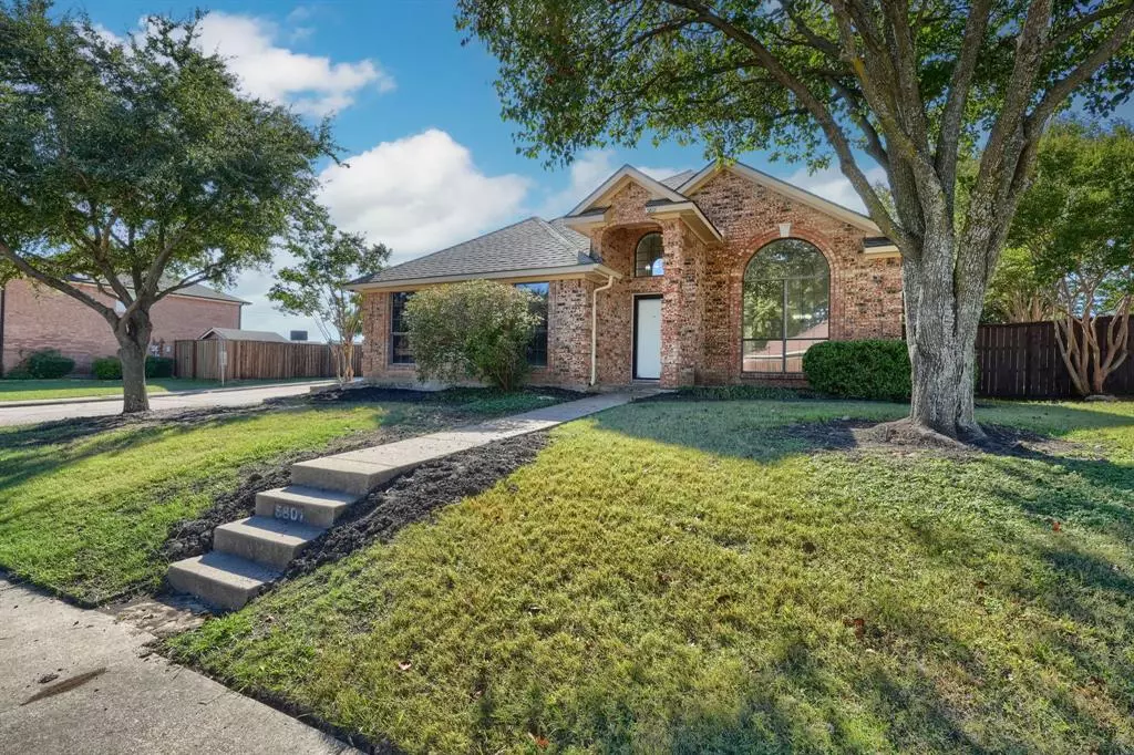 Rowlett, TX 75089,5801 Iris Drive