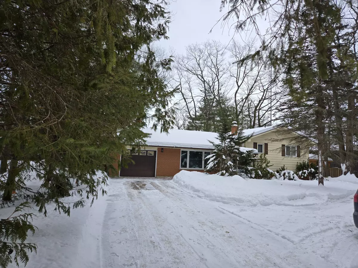 Wasaga Beach, ON L9Z 2V4,163 Woodland DR