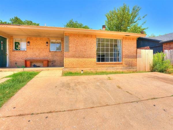 8801 Saint George Way, Midwest City, OK 73110