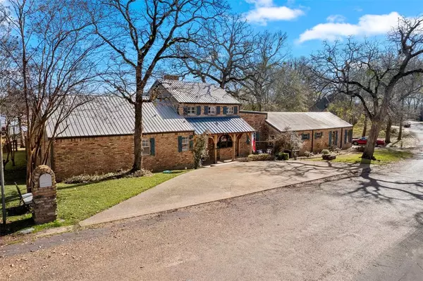 Eustace, TX 75124,5324 Shady Lane