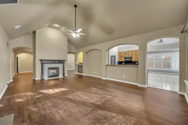 Rowlett, TX 75088,2406 Shorewood Court