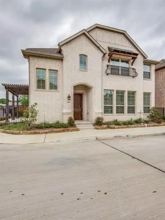 447 Renaissance Lane, Irving, TX 75060