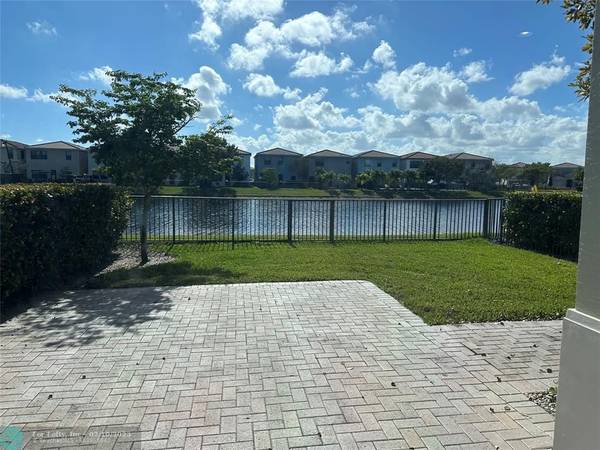 Miami, FL 33179,632 NE 193rd St