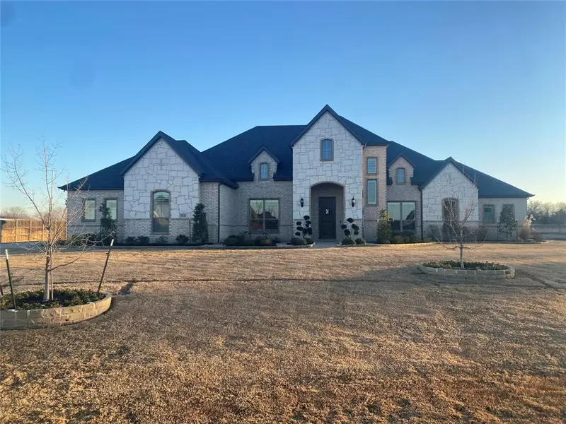 8210 Palmer Lane, Waxahachie, TX 75167