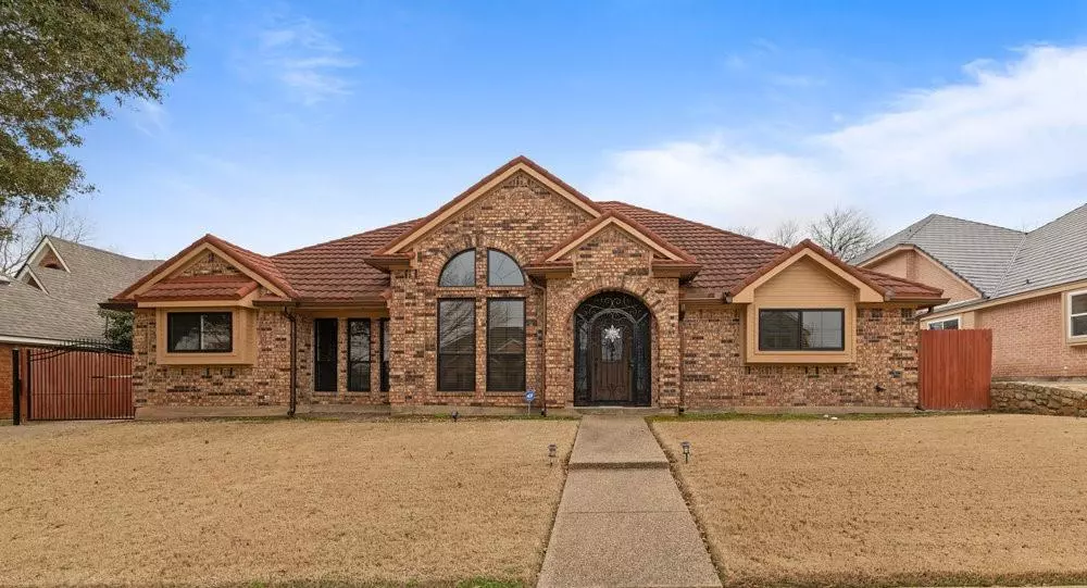 Hurst, TX 76054,709 Evergreen Drive